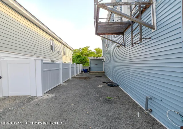 39th image of 1374 10th Ave, Schenectady, NY 12303 | MLS# 202621581