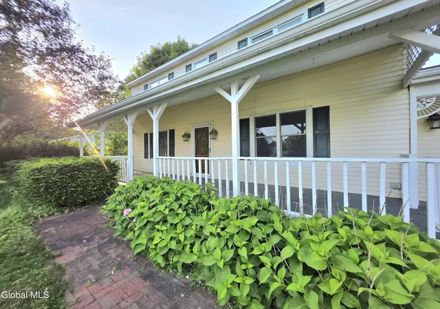 Homes for sale in Glenville, NY | 253 Van Vorst Rd, Glenville, NY 12019 | MLS# 202621370