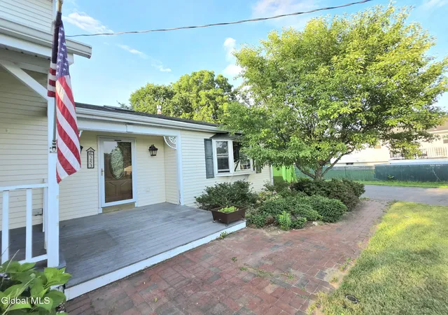 Homes for sale in Glenville, NY | 253 Van Vorst Rd, Glenville, NY 12019 | MLS# 202621370