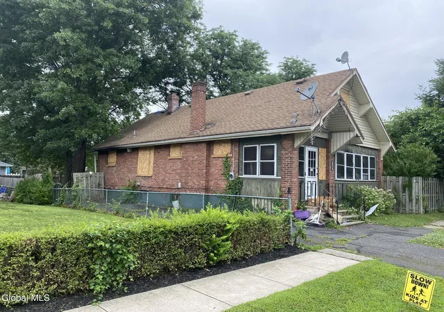 Homes for sale in Watervliet, NY | 1517 Avenue A, Watervliet, NY 12189 | MLS# 202621385