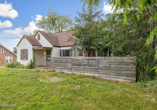 4th image of 15 Mather Ave, Colonie, NY 12304 | MLS# 202621417