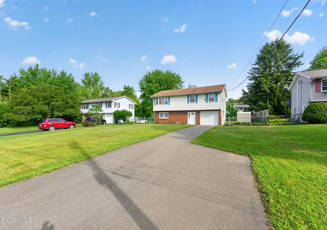 1st image of 6 Theresa Ann Ct, Colonie, NY 12205 | MLS# 202621475