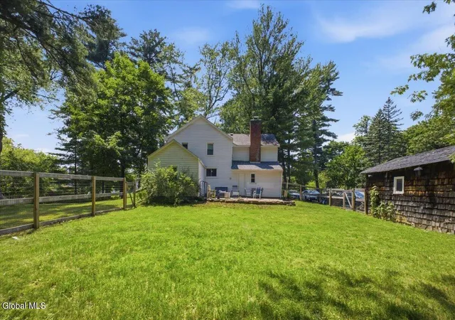 5th image of 9 Font Grove Rd, Bethlehem, NY 12159 | MLS# 202621549