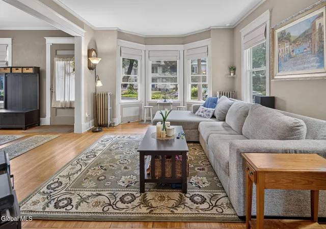 Photo 3 of Sale Pending at 1071 Parkwood Blvd, Schenectady, NY 12308 | MLS# 202621663 | Listing updated on 2026-08-01