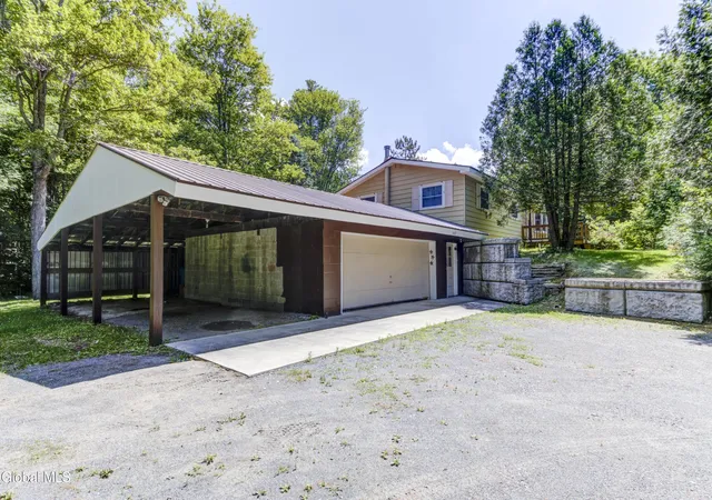 Photo 3 of Sale Pending at 147 State Hwy 10a, Johnstown, NY 12095 | MLS# 202621563 | Listing updated on 2026-08-23