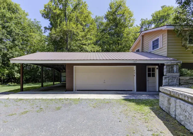 Photo 4 of Sale Pending at 147 State Hwy 10a, Johnstown, NY 12095 | MLS# 202621563 | Listing updated on 2026-08-23