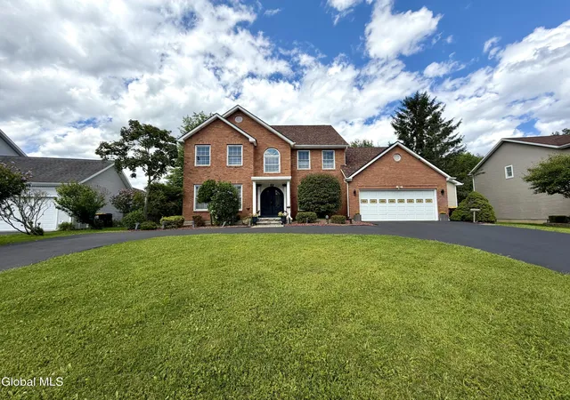 Single family home for sale at 257 Longhouse Ln, Slingerlands, NY 12159 | MLS# 202621767