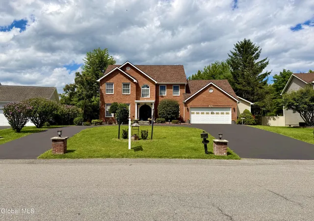 Photo 3 of Single family home for sale at 257 Longhouse Ln, Slingerlands, NY 12159 | MLS# 202621767 | Listing updated on 2026-09-17