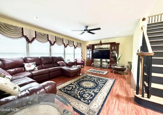 Photo 4 of Single family home for sale at 257 Longhouse Ln, Slingerlands, NY 12159 | MLS# 202621767 | Listing updated on 2026-09-17