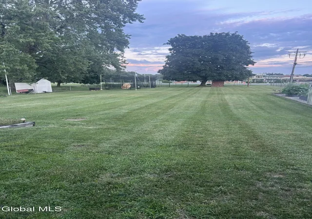 4th image of 811 Duanesburg, Schenectady, NY 12306 | MLS# 202621527