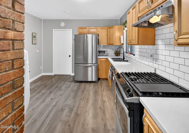 Listing Photo 5 - Condo for sale in building located at 1034 Glendale Pl, Schenectady, NY 12303