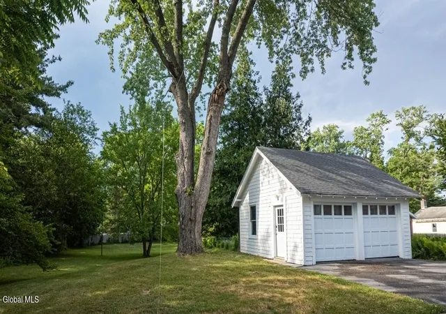 Photo 3 of Sale Pending at 128 Putnam Rd, Schenectady, NY 12306 | MLS# 202621497 | Listing updated on 2026-07-30