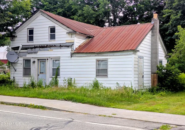 Photo 1 of Single family home for sale at 88 Bay Rd, Lake Luzerne, NY 12846 | MLS# 202621530 | Listing updated on 2026-07-14