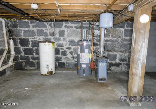 39th image of 16 Orchard St, Glens Falls, NY 12801 | MLS# 202621522