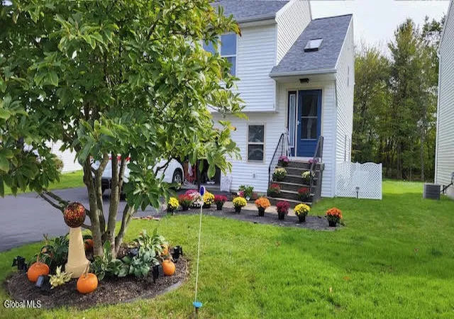 Photo 3 of Sale Pending at 1104 Regal Ct, Schenectady, NY 12302 | MLS# 202621571 | Listing updated on 2026-07-20
