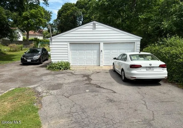 25th image of 75 College Ave, Poughkeepsie, NY 12603 | MLS# 202621570