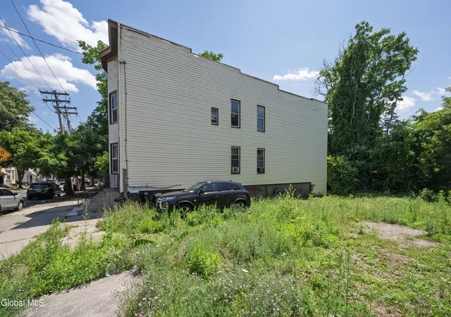 Listing Photo 4 - Condo for sale in building located at 292 Sheridan Ave, Albany, NY 12210