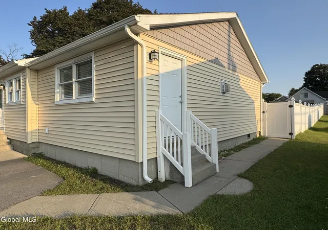 4th image of 82 East St, Fort Edward, NY 12828 | MLS# 202621616