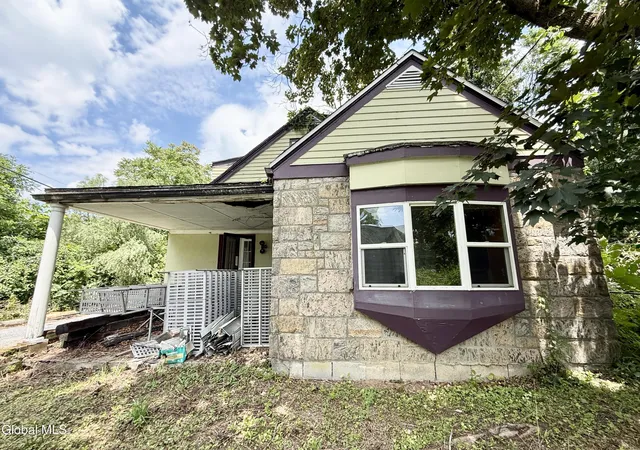 2nd image of 14 Magurno Ln, Poughkeepsie, NY 12603 | MLS# 202621747