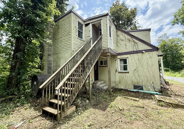 Listing Photo 4 - Condo for sale in building located at 14 Magurno Ln, Poughkeepsie, NY 12603