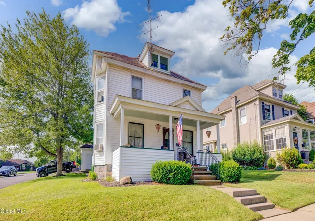 Photo 3 of Single family home for sale at 408 Prospect St, Johnstown, NY 12095 | MLS# 202621725 | Listing updated on 2026-09-14