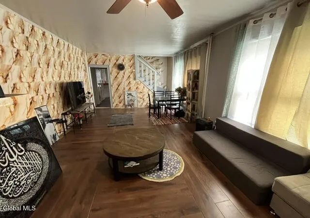 Photo 4 of Single family home for sale at 125 N Main Ave, Albany, NY 12206 | MLS# 202621781 | Listing updated on 2026-09-12