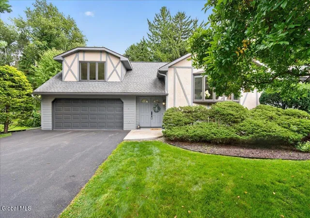 Photo 2 of Sale Pending at 11 Laurel Dr, Colonie, NY 12211 | MLS# 202624888 | Listing updated on 2026-09-02