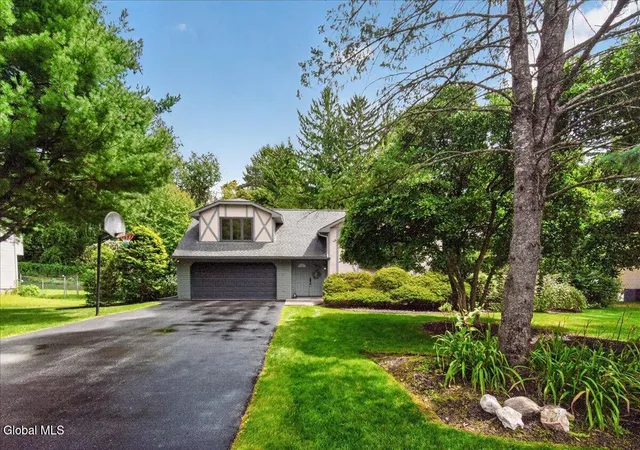 Photo 51 of Sale Pending at 11 Laurel Dr, Colonie, NY 12211 | MLS# 202624888 | Listing updated on 2026-09-22
