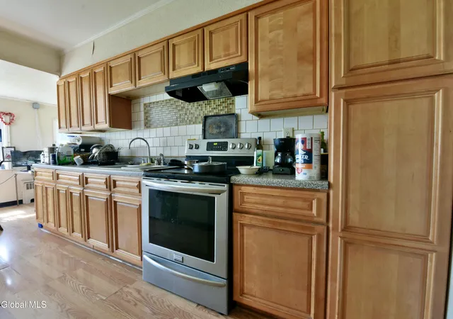 Listing Photo 4 - Condo for sale in building located at 1 Loralee Dr, Albany, NY 12205