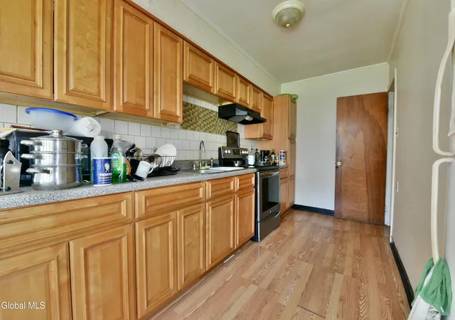 Listing Photo 5 - Condo for sale in building located at 1 Loralee Dr, Albany, NY 12205