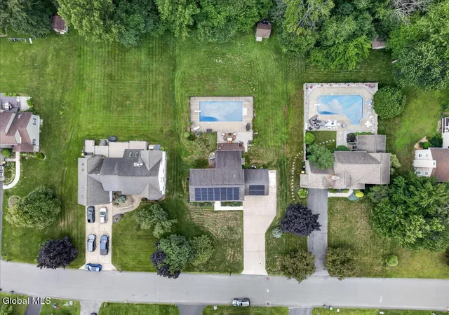 Photo 4 of Single family home for sale at 9 Judith Dr, Clifton Park, NY 12065 | MLS# 202623889 | Listing updated on 2026-09-14