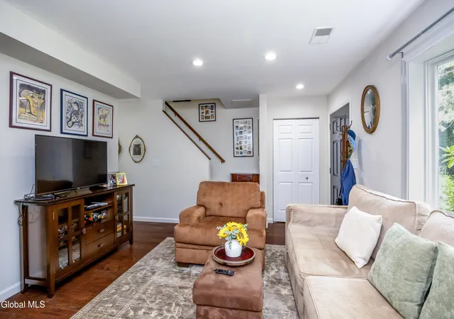 Photo 4 of Townhouse for sale at 165 Hague Blvd # B, Glenmont, NY 12077 | MLS# 202622778 | Listing updated on 2026-09-16