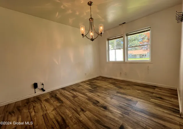 Photo 3 of Single family home for sale at 313 Chiswell Rd, Schenectady, NY 12304 | MLS# 202625087 | Listing updated on 2026-09-14