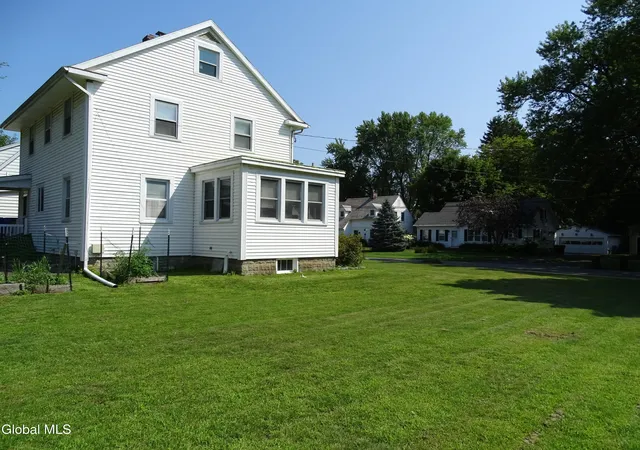 Photo 3 of Single family home for sale at 17 Bedell Ave, Bethlehem, NY 12054 | MLS# 202624950 | Listing updated on 2026-09-17