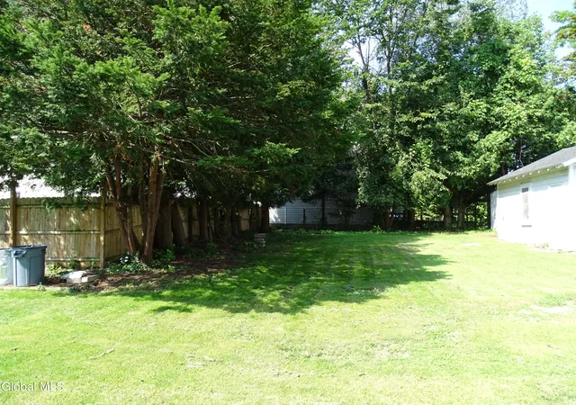 Photo 4 of Single family home for sale at 17 Bedell Ave, Bethlehem, NY 12054 | MLS# 202624950 | Listing updated on 2026-09-17