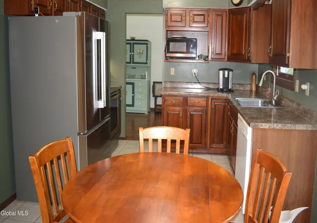 Photo 4 of Sale Pending at 38 Maple Dr, Queensbury, NY 12804 | MLS# 202622899 | Listing updated on 2026-09-10