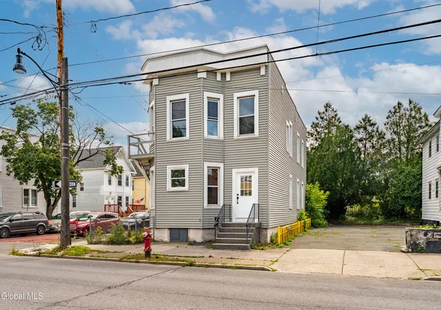 Photo 2 of Sale Pending at 191 N Allen St, Albany, NY 12206 | MLS# 202623460 | Listing updated on 2026-08-29