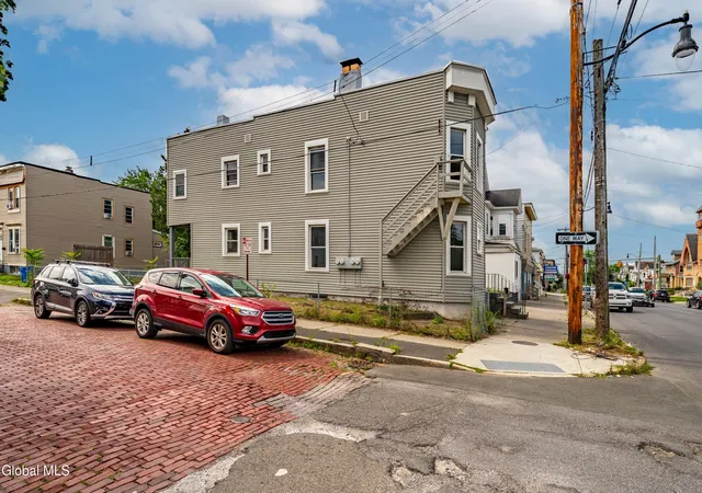 Listing Photo 4 - Condo for sale in building located at 191 N Allen St, Albany, NY 12206