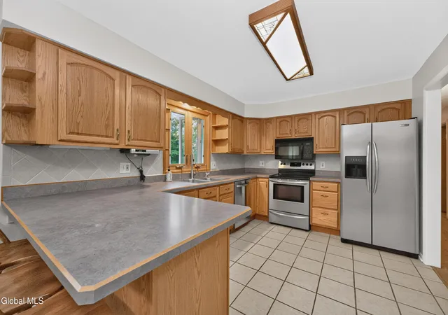 Photo 3 of Single family home for sale at 295 Font Grv Rd, Slingerlands, NY 12159 | MLS# 202623739 | Listing updated on 2026-09-15