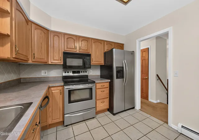 Photo 4 of Single family home for sale at 295 Font Grv Rd, Slingerlands, NY 12159 | MLS# 202623739 | Listing updated on 2026-09-15