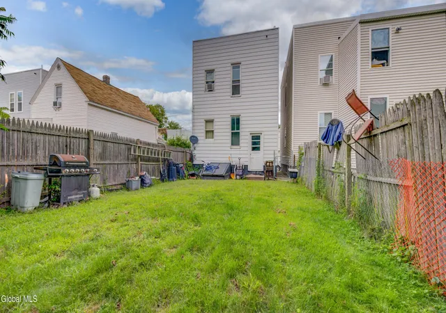 Photo 3 of House for sale at 450 Bradford St, Albany, NY 12206 | MLS# 202625044 | Listing updated on 2026-08-29