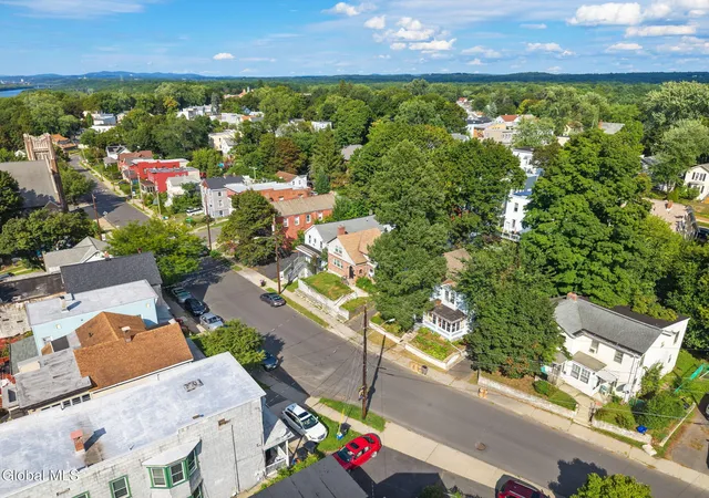 58th image of 1560 3rd St, Rensselaer, NY 12144 | MLS# 202624595