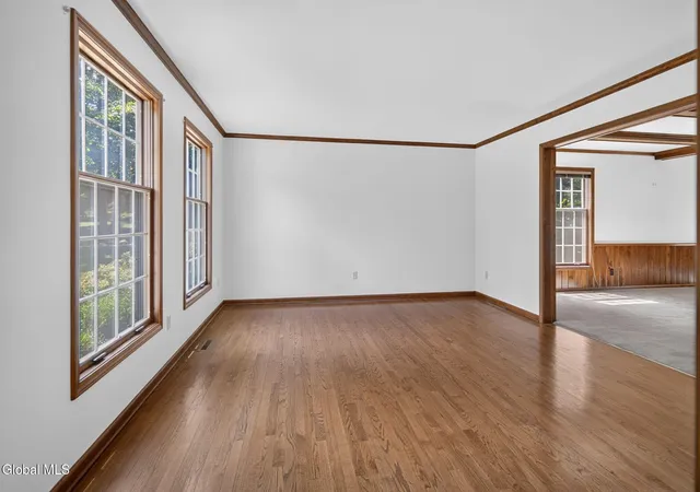 Photo 3 of Sale Pending at 5 Brookhaven Dr, Schenectady, NY 12309 | MLS# 202624013 | Listing updated on 2026-09-17