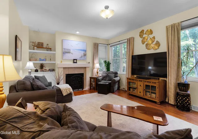 Photo 2 of Sale Pending at 7 Castle Pines, Clifton Park, NY 12065 | MLS# 202624881 | Listing updated on 2026-09-19
