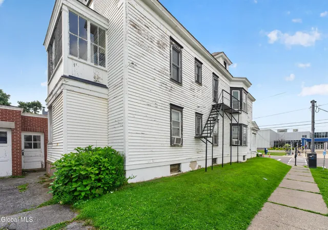 Photo 39 of Sale Pending at 677 Washington Ave, Albany, NY 12206 | MLS# 202624204 | Listing updated on 2026-08-28