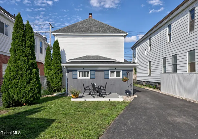 Photo 3 of Single family home for sale at 1230 Chrisler Ave, Schenectady, NY 12303 | MLS# 202624896 | Listing updated on 2026-08-28