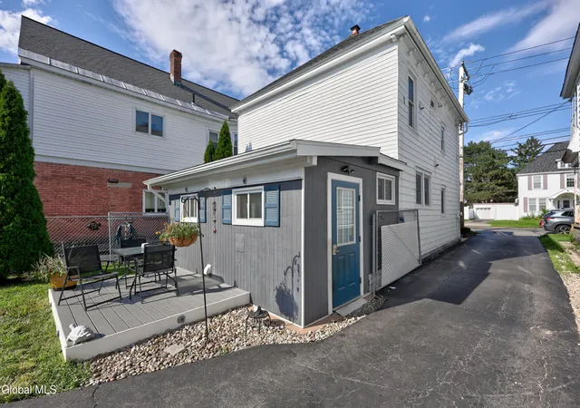 Photo 4 of Single family home for sale at 1230 Chrisler Ave, Schenectady, NY 12303 | MLS# 202624896 | Listing updated on 2026-08-28