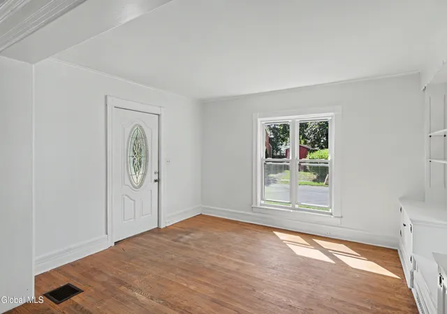 Photo 4 of Single family home for sale at 21 Mechanic St, Hudson Falls, NY 12839 | MLS# 202624130 | Listing updated on 2026-09-03