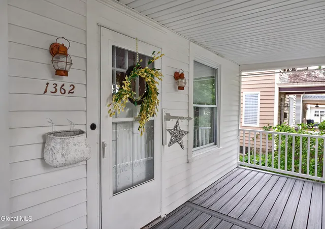 Photo 4 of Sale Pending at 1362 Myron St, Niskayuna, NY 12309 | MLS# 202624899 | Listing updated on 2026-09-01