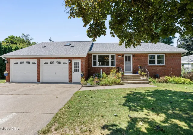 Photo 1 of Sale Pending at 2077 Amsterdam Ave, Schenectady, NY 12303 | MLS# 202624794 | Listing updated on 2026-08-31